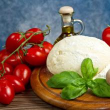 Pizza dough: fast and tasty, thin and soft - just like in a pizzeria!
