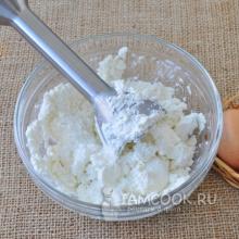 Recipe for cottage cheese casserole in a double boiler with photo