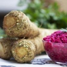 Cooking horseradish at home: recipes for quick consumption and for the winter